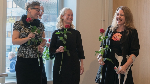 Utstillingens tre kuratorer; Kristin Løvås, Lise Dahl og Charis Gullickson